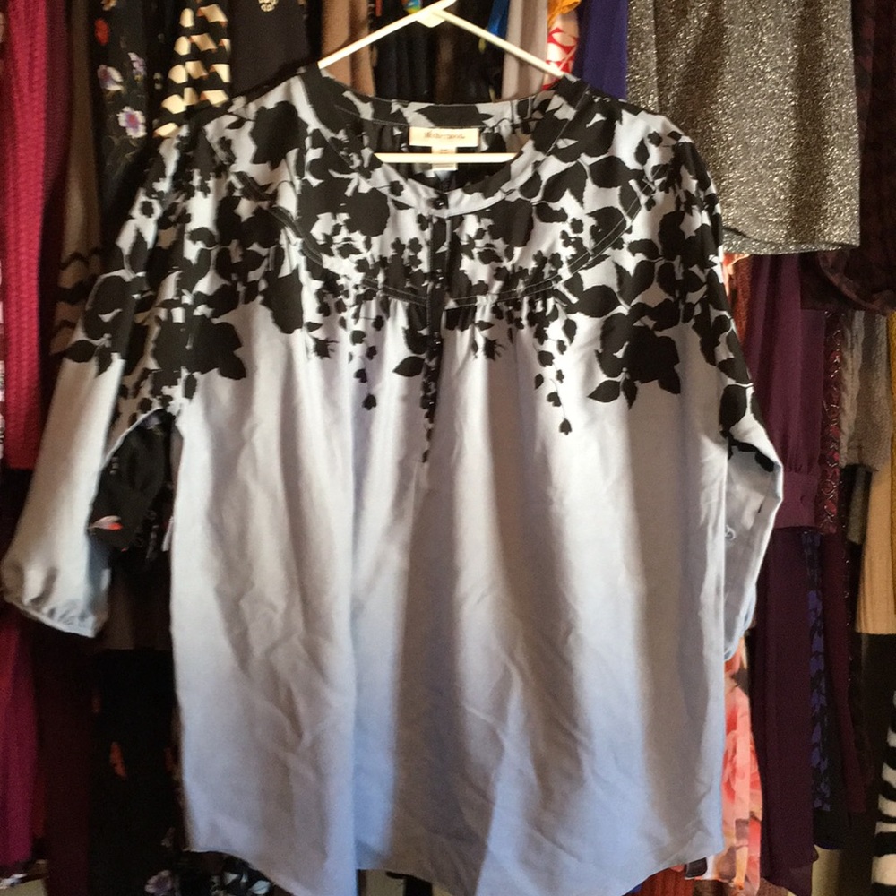 Baby blue motherhood maternity top